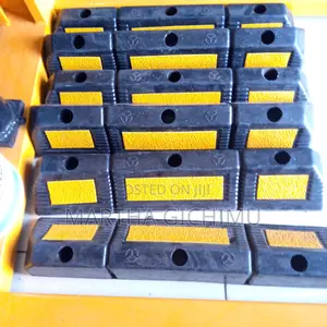 Rubber Car Wheel Stopper Available