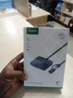 UGREEN 4-Port USB3.0 Hub USB-C USB-A 2-in-1 Interface 1M