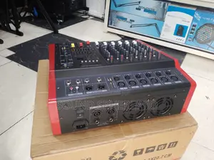 Max 6 Channel Powered Mixer