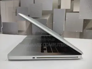 Laptop Apple MacBook Pro 8GB Intel Core I5 SSD 256GB