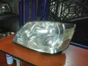 Toyota Noah 2002 to 2003 Non Xenon Head Lamp, Clean Ex Japan
