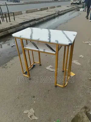 Manicure Marble Table, White and Gold 