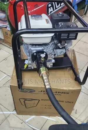 Honda Concrete Vibrator With 45mm Poker