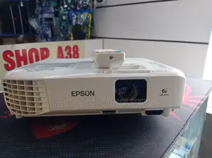 Epson Eb-S05