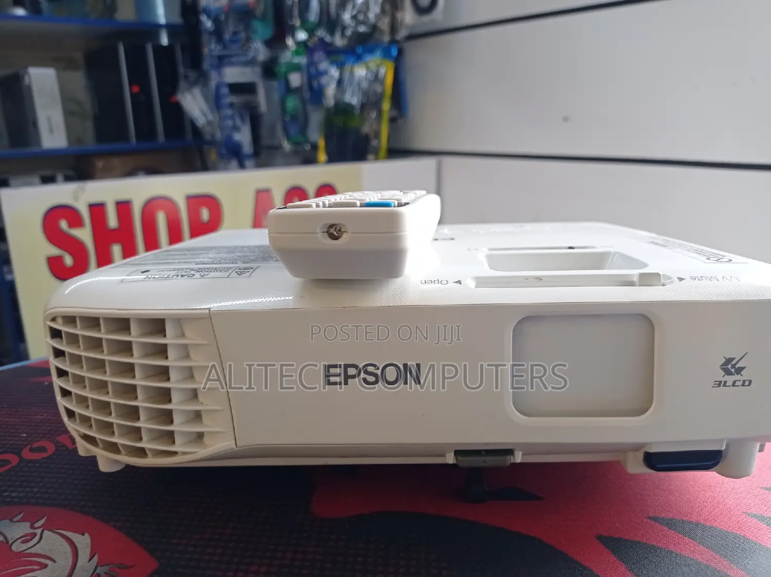 Epson Eb-S05