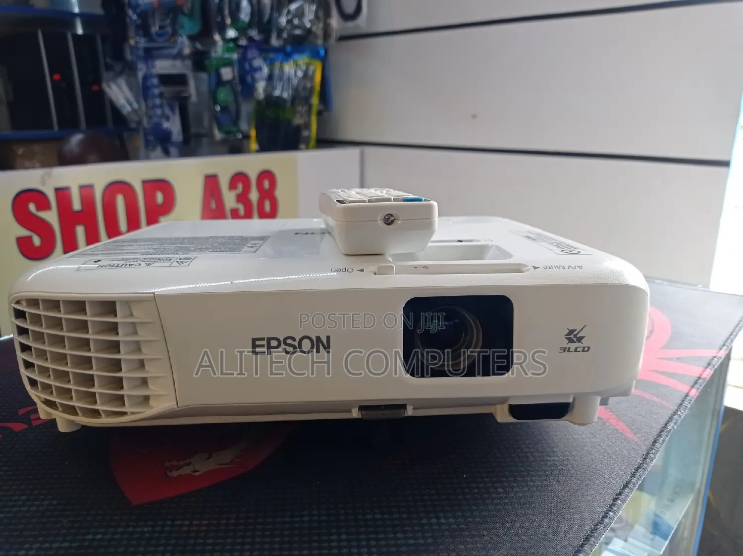 Epson Eb-S05