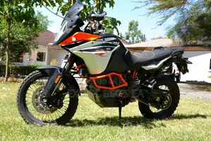KTM 2018 White