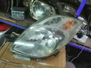 Toyota Vitz 2005/2007 Non Xenon Head Lamp, Clean Ex Japan