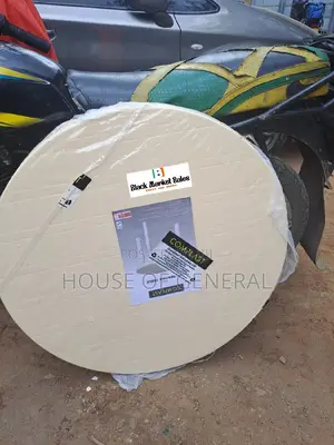 Round Heavy Duty Plastic Table