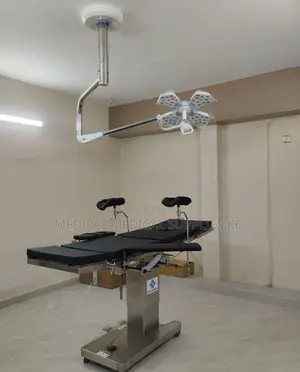 Hydrohaulic Theatre Table
