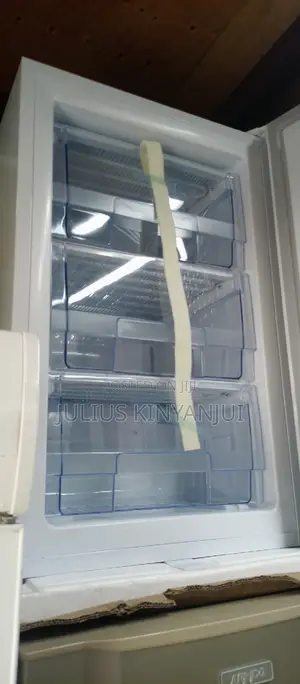 Upright Freezer 100L