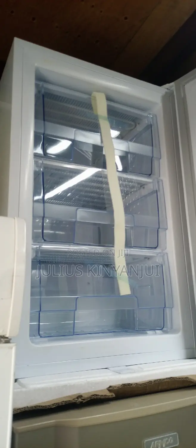 Upright Freezer 100L