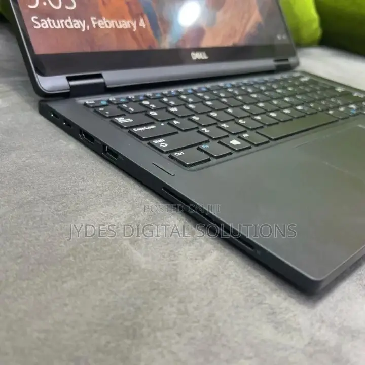 Laptop Dell Latitude 7390 8GB Intel Core i5 SSD 256GB