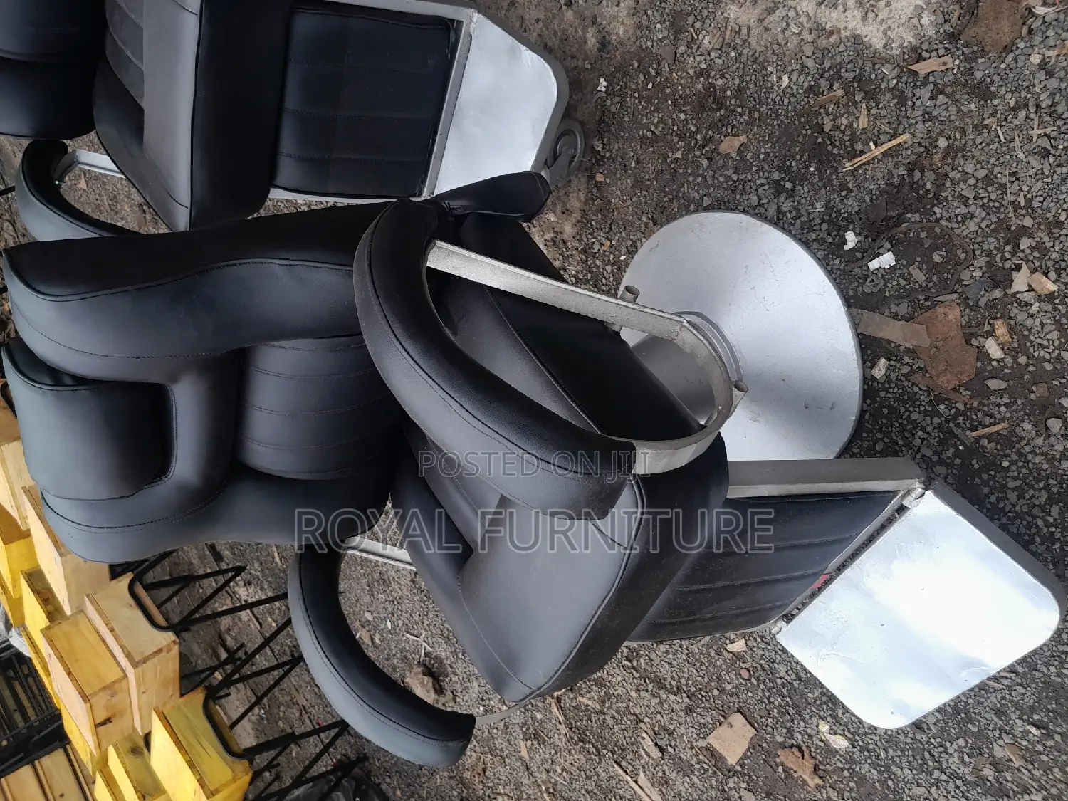 Kinyozi Barber Seat