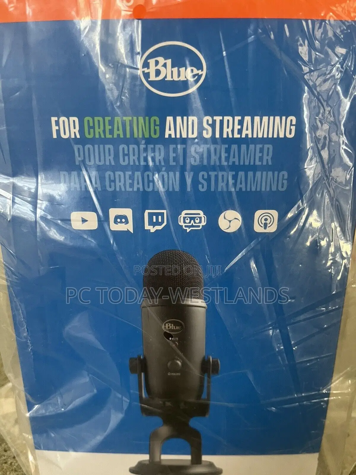 Blue Microphones - Blue Yeti Professional Multi-Pattern USB