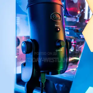 Blue Microphones - Blue Yeti Professional Multi-Pattern USB