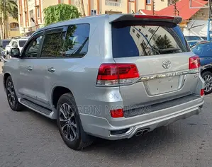 Toyota Land Cruiser 2018 Silver