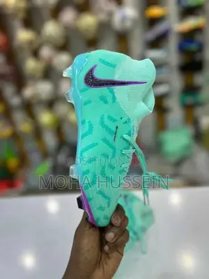 NIKE PHANTOM Brand New Original Boots