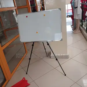 Whiteboards°Whiteboards•Whiteboards on Tripod Stand
