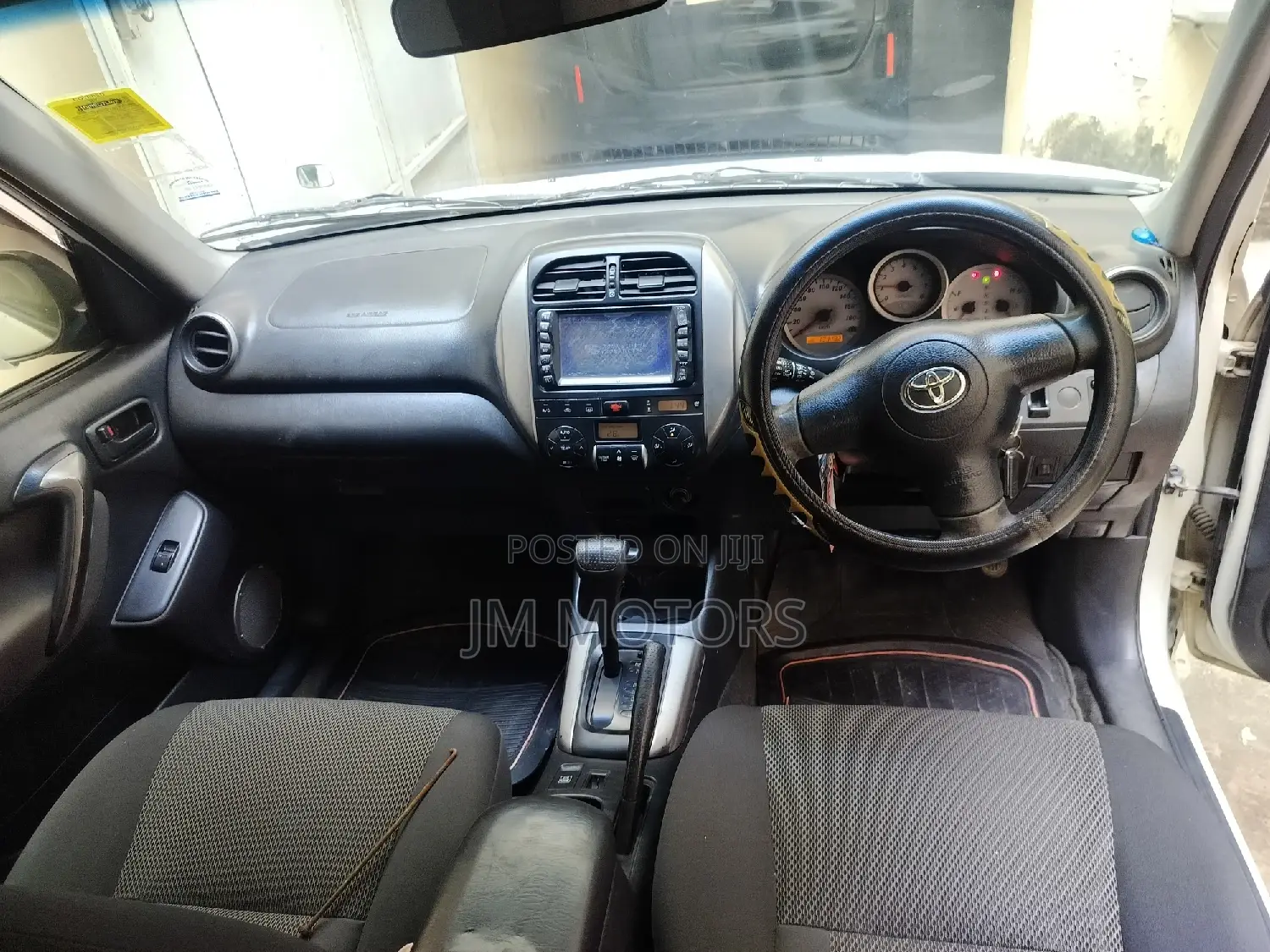 Toyota RAV4 Automatic 2003 White