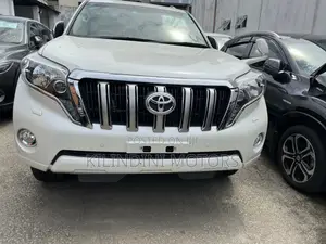 Toyota Land Cruiser Prado 2017 White