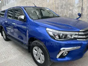 Toyota Hilux 2017 Blue