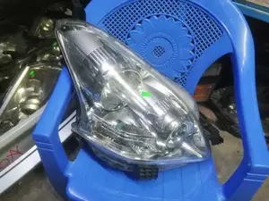 Toyota Ractis 2008/2010 Non Xenon Head Lamp, Clean EX Japan