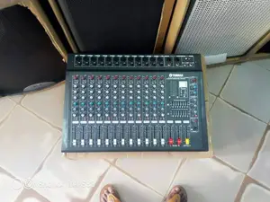Yamaha 12channel Powered Mixer