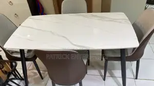 Important Morden Marble Dinning Table 4 Seater