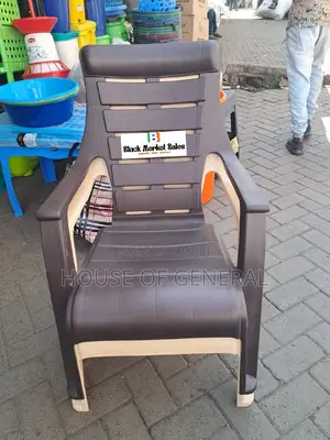 Comfortable Relaxing Plastic Chair