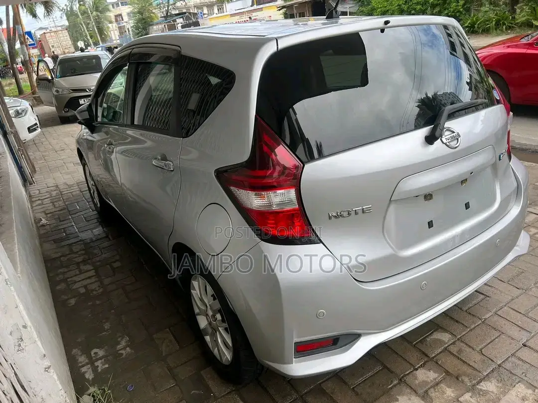 Nissan Note 1.2 Hybrid 2017 Silver