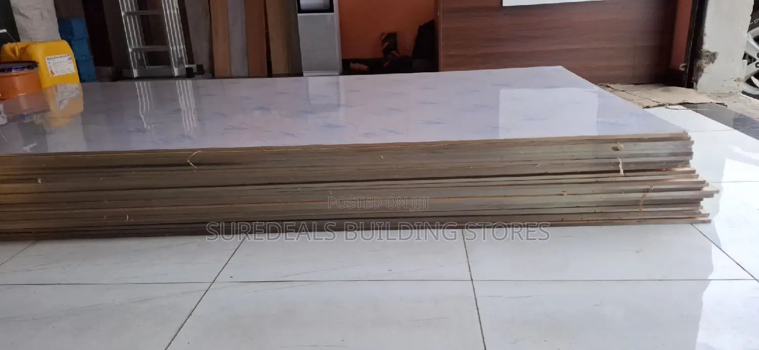Clear Plexiglass Sheet 4mm(8ft × 4ft)