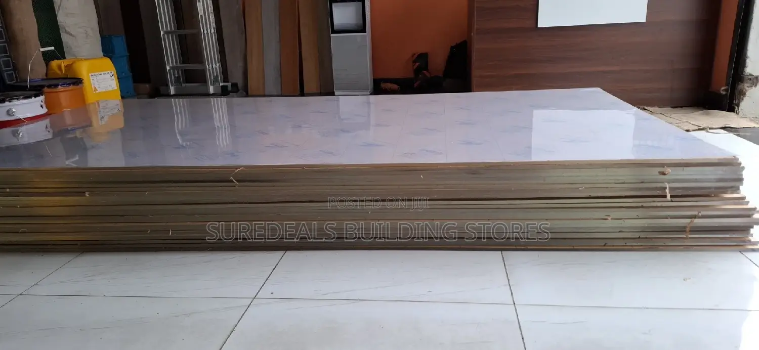 Clear Plexiglass Sheet 4mm(8ft × 4ft)