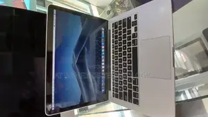 Laptop Apple MacBook Pro 8GB Intel Core I5 SSD 256GB