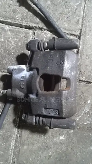 Daihatsu Mira Front Brake Caliper