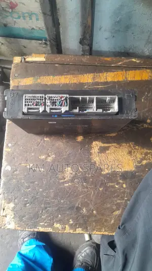 Toyota Passo Engine Control Unit (Ecu).
