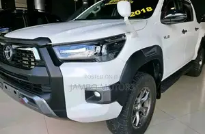 Toyota Hilux 2018 White
