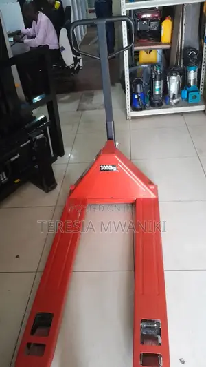 3000kgs Hydraulic Pallet Truck