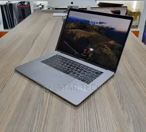 Laptop Apple MacBook Pro 2018 32GB Intel Core I7 SSD 512GB