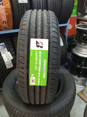 225/60r16 Bridgestone Tyre