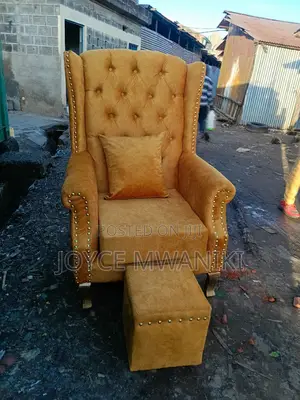 Pedicure Seat and a Puff, Mustard Yellow 