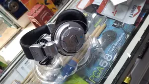 Behringer HPX 2000 Overheard Headphones