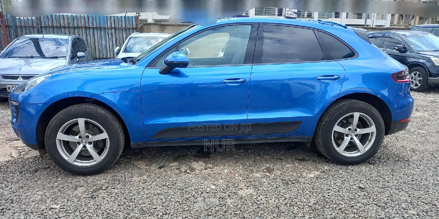 Porsche Macan 2017 Blue