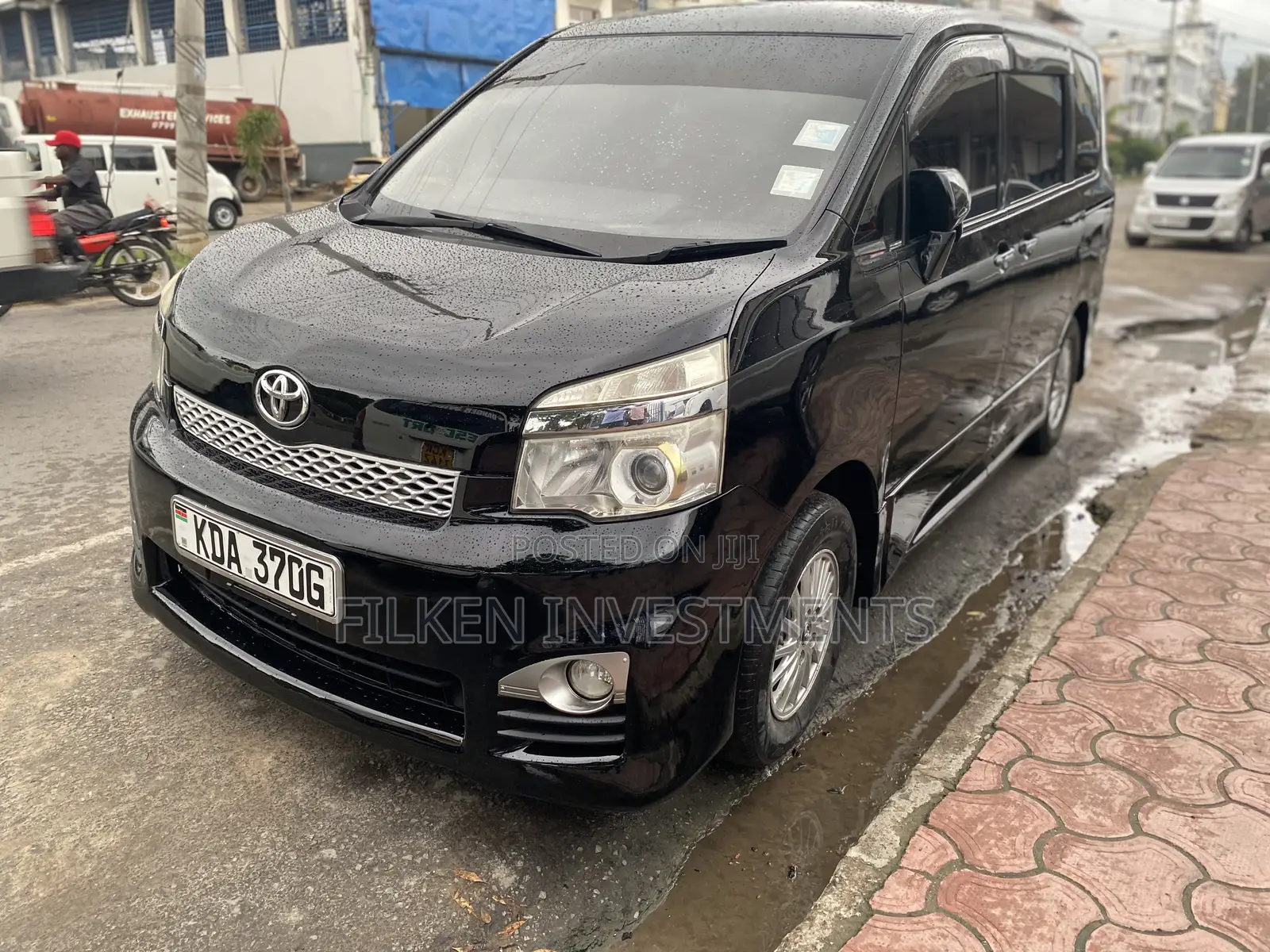 Toyota Voxy 2014 Black