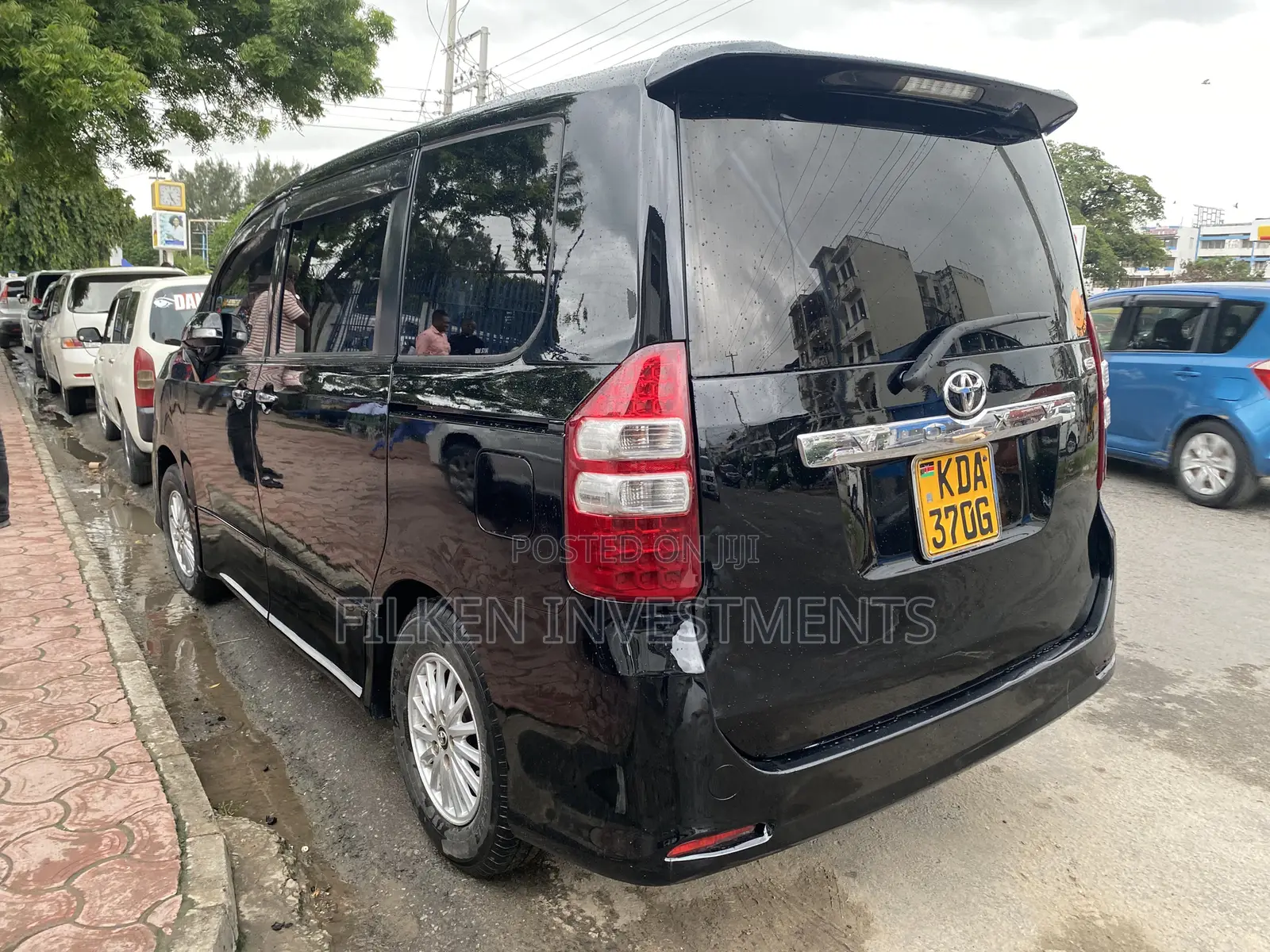Toyota Voxy 2014 Black