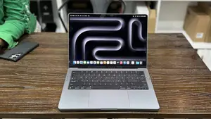 Laptop Apple MacBook Pro 2023 M3 14-Inch 8GB Apple M3 SSD 512GB