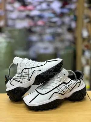 Onitsuka Tiger Sneakers