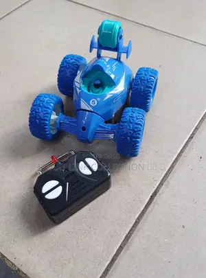 Blue Stunt Car