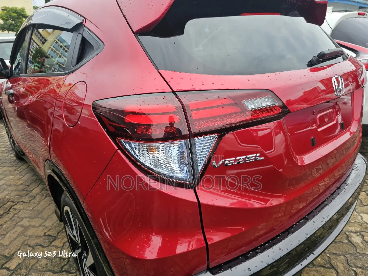 Honda Vezel 2017 Red