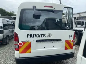Toyota Grand HiAce 2015 White